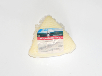 адыгейский сыр в термоусадочной упаковке